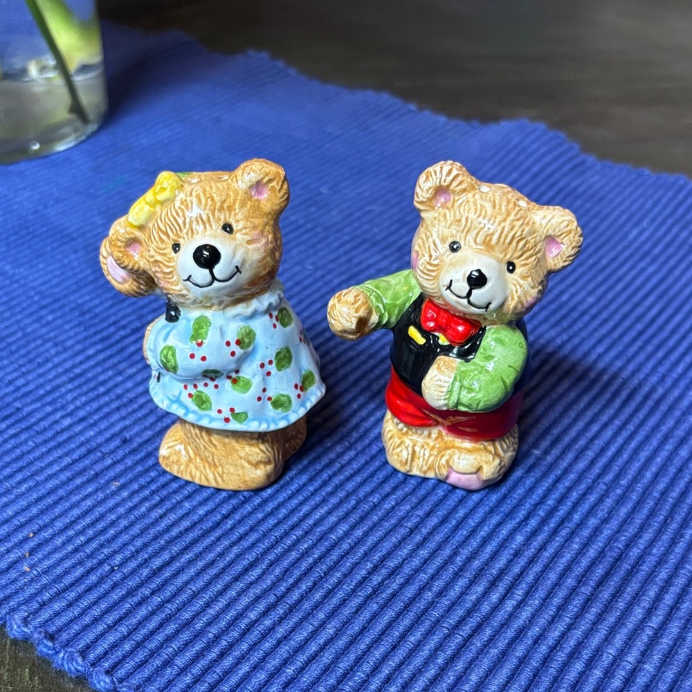 American Greeting holiday salt and pepper shakers